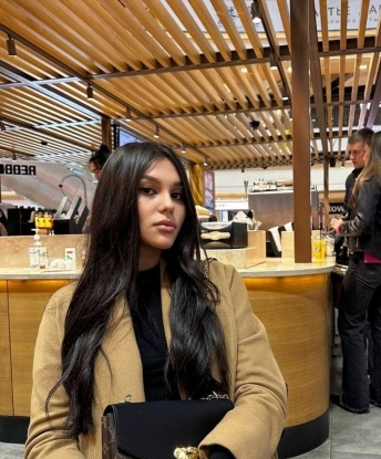 💋 У меня есть все, чтобы сделать твой вечер по-настоящему незабываемым. 🌟 Я предлагаю широкий спектр услуг, от классического массажа до экзотического стриптиза. 💆♀️💃 Будь уверен, я знаю, как доставить тебе максимум удовольствия и расслабления. 💦 Мой опыт и креативность в постели позволят нам испытать все самые сокровенные фантазии вместе. 😉 Вот что говорят мои довольные клиенты: Екатерина