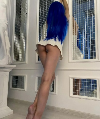 🌸❤️ Я креативная и открытая к новым приключениям, всегда готова удовлетворить все твои фантазии. Живу в Москве и могу провести время с тобой в приятной обстановке. Мои услуги включают глубокий орал, классический секс, массаж и многое другое. У меня есть отличные отзывы, которые подтверждают мою профессиональность. 😘❤️ Смело пиши мне и давай сделаем эту встречу незабываемой. ✨😉 Фото 100% мои, без ретуши. Жду тебя! 💋 Верунечка